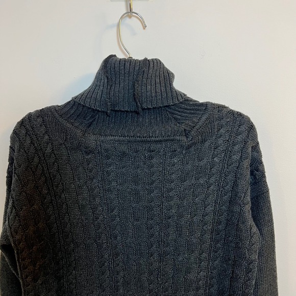 Chunky Cable Knit Turtleneck Sweater Dark Gray Women's Cozy Winter Fashion - Picture 5 of 10